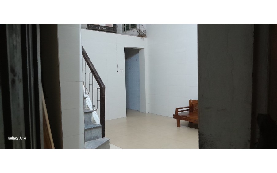 Cho thuê nhà trong ngõ 506 Bạch Mai, Hai Bà Trưng, 3 tầng, chỉ 7 Triệu, ở GĐ hoặc nhóm nữ, sinh viên, đi làm